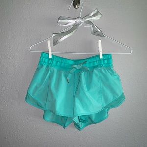 Lululemon Hotty Hot Shorts 2.5”